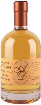 Grappa riserva - Grappa made from the distillation of the pomace of non-pressed red grapes.
